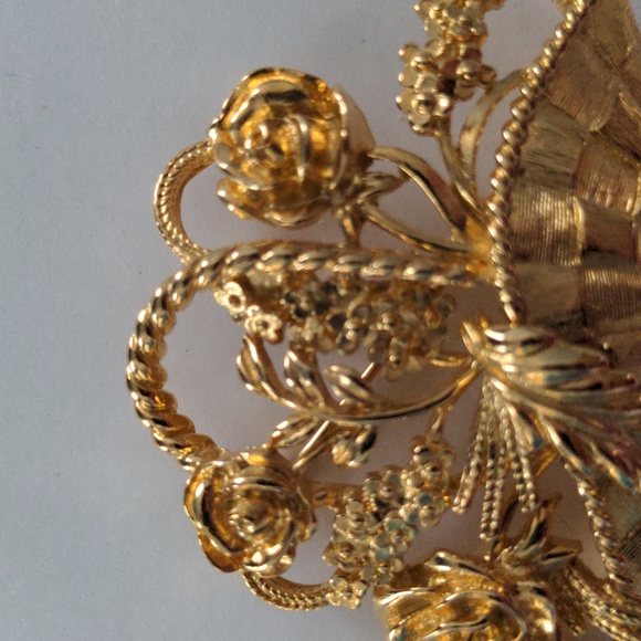 Trifari Flower Basket Brooch/Pin - Picture 2 of 7